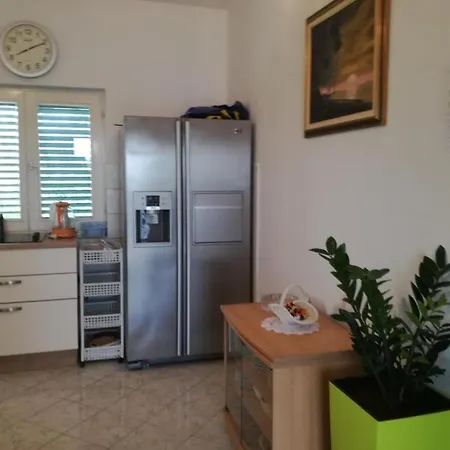 Nansi Apartament Nečujam