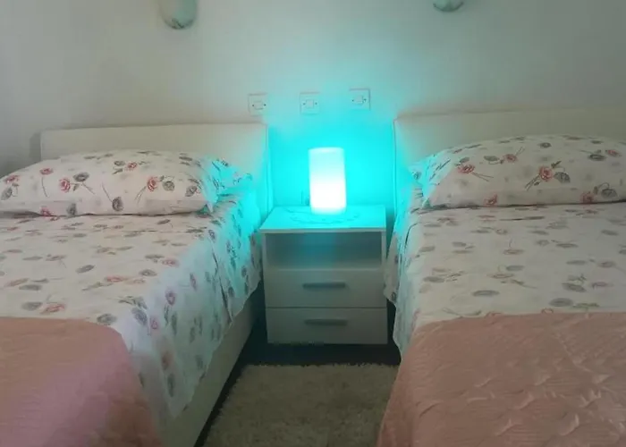 Nansi * Nečujam