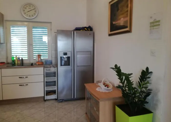 Nansi דירה Nečujam